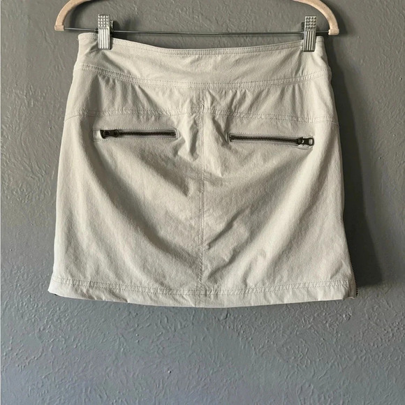 Athleta | side zip | tie waist | zipper detail | skort | grey | size 2 - Picture 7 of 14